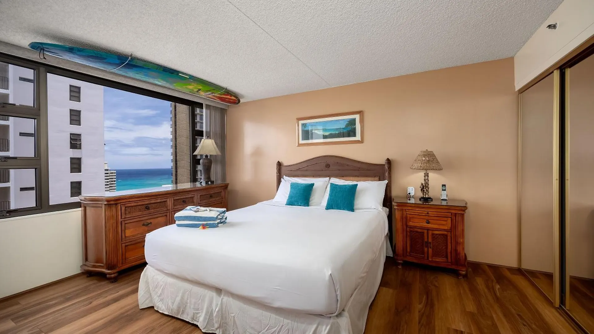 Tropical Escape, Ocean Views Condo With Parking Honolulu USA