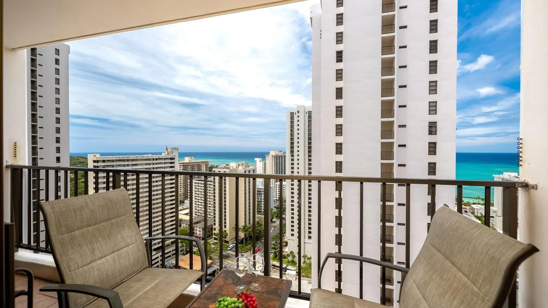 Tropical Escape, Ocean Views Condo With Parking Honolulu 0*,  USA
