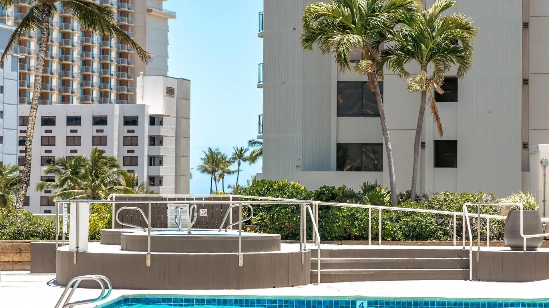דירה הונולולו Tropical Escape, Ocean Views Condo With Parking ארצות הברית