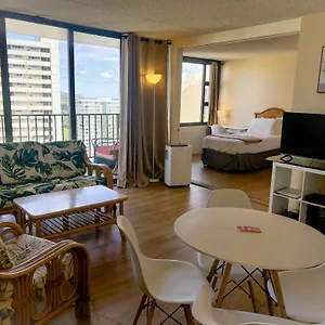 Apartment Waikiki Banyan 2111a